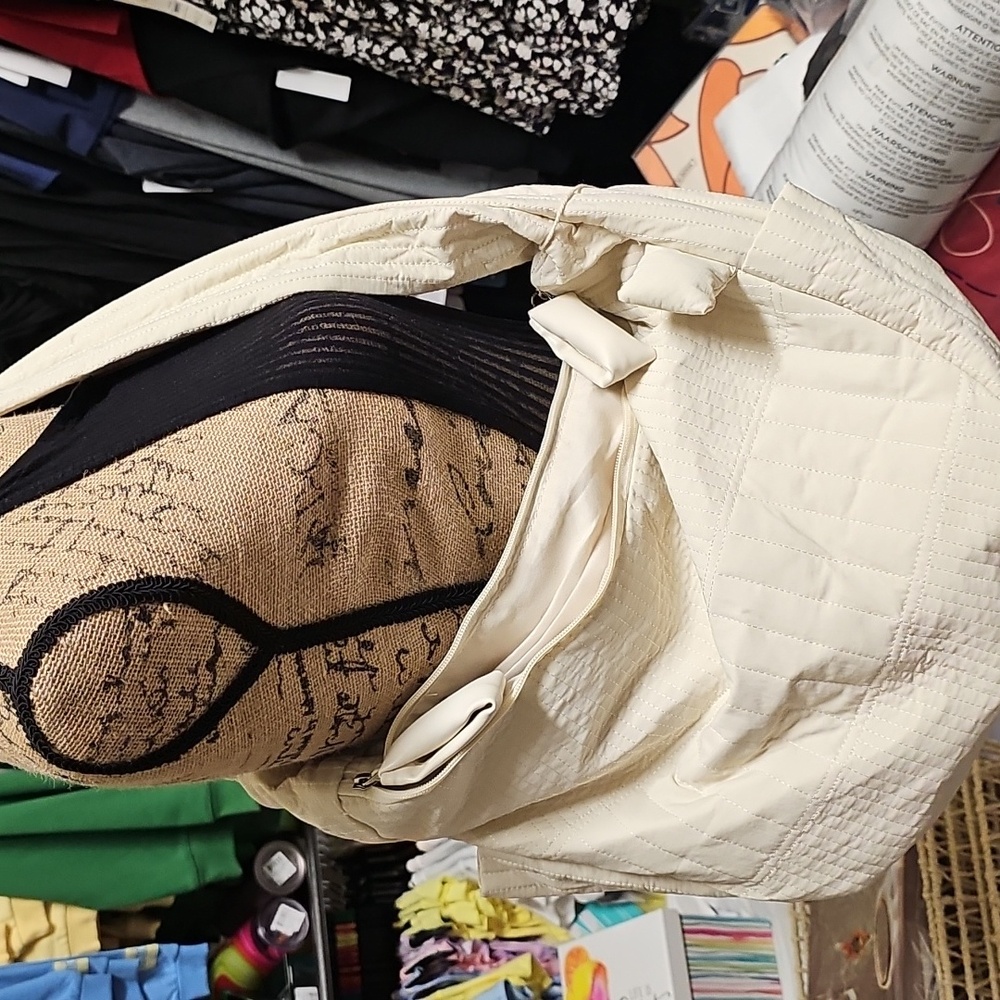 Nwt Black Or Cream Quilted Shoulder Bag - Picture 6 of 9